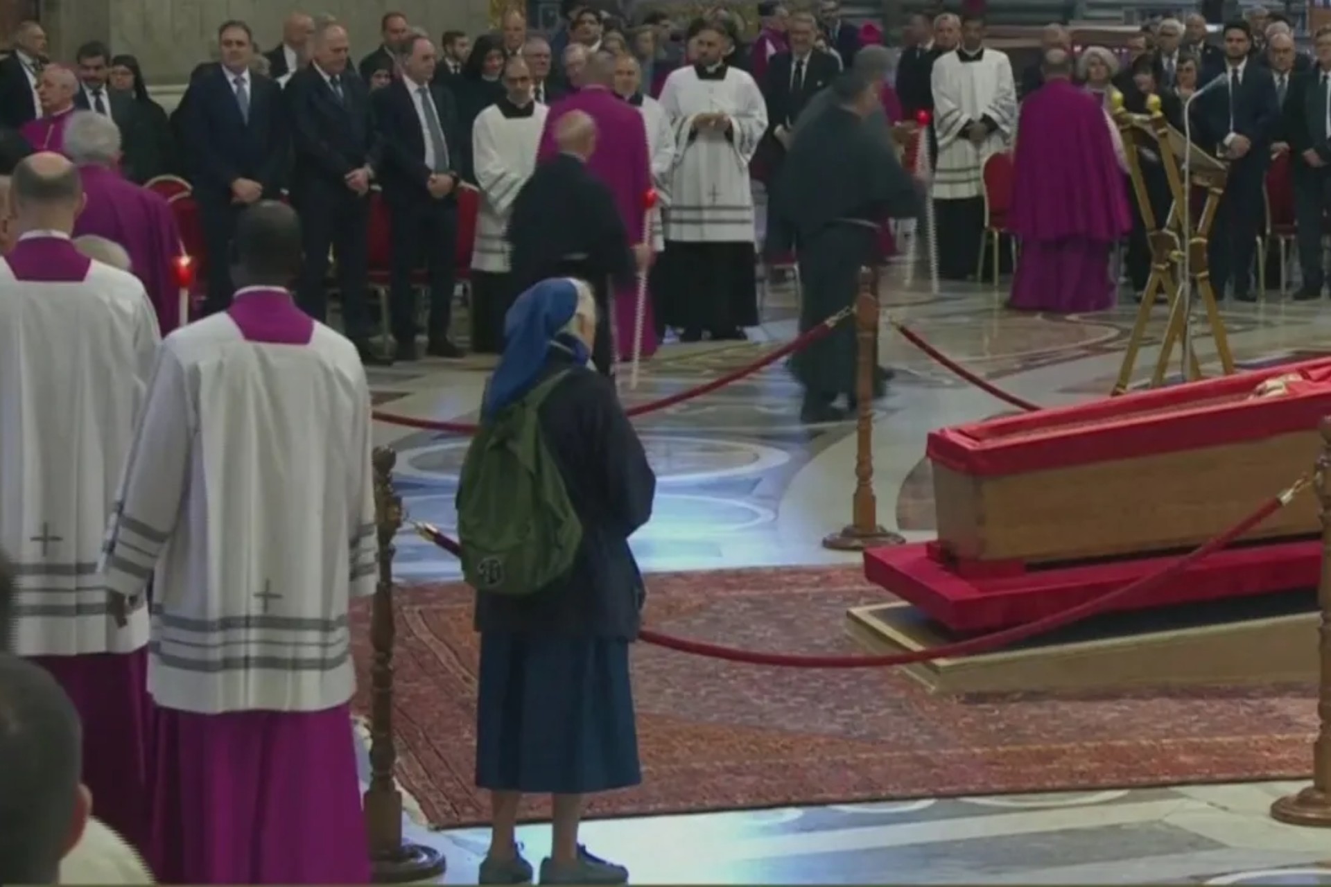 monja-salta-protocolo-funeral-papa-francisco-1