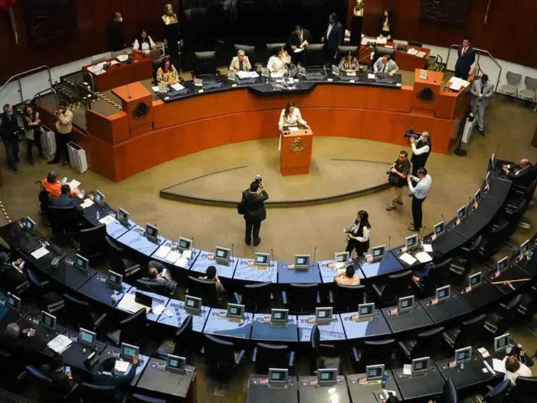 senadores