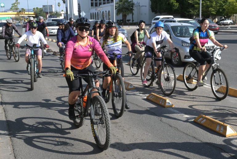 SumanDecenasMujeresRodadaPorLasMujeres-1