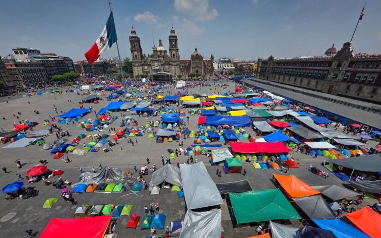 cnte-llega-zocalo-inicia-paro-de-72-horas