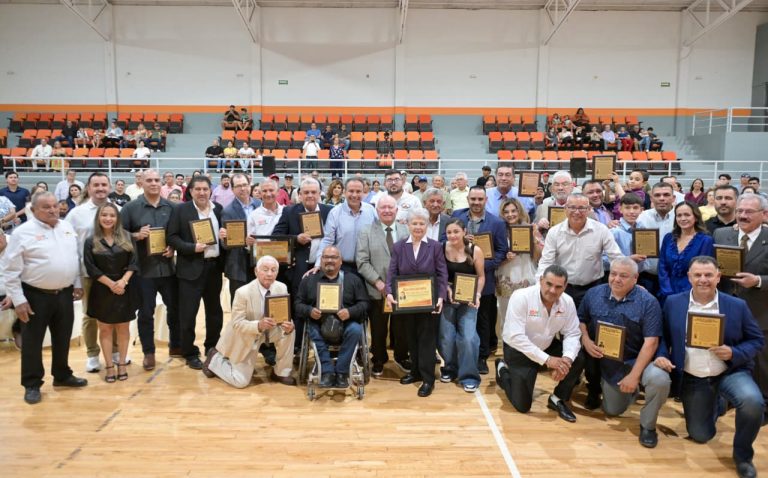 BienvendiaAlc20SalonFamaDeportisaHillo-6