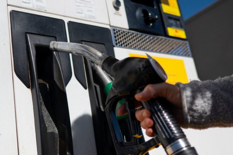 petroleo-se-desploma-tras-pausa-de-trump-en-conflicto-con-iran_6cc7a493-44d2-49fd-b4ce-331528c2a2cc_mediarawimage=true